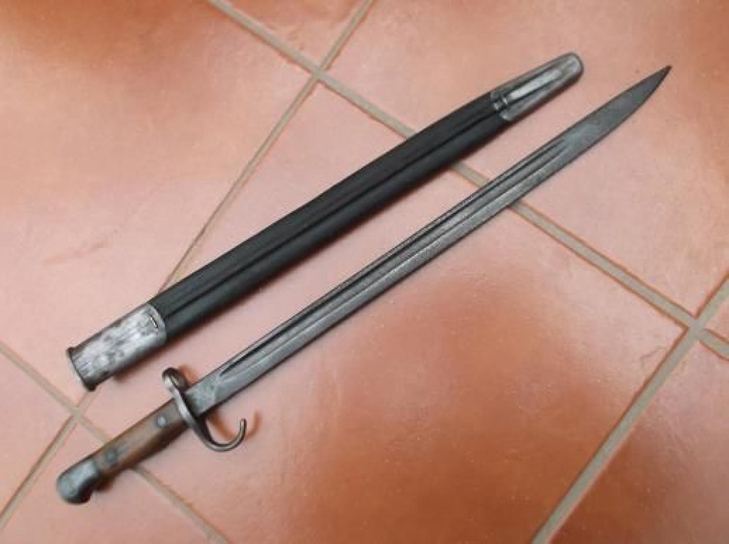 Pre WW1 Hooked Quillion Bayonet 1907 pattern. Dated 1909.