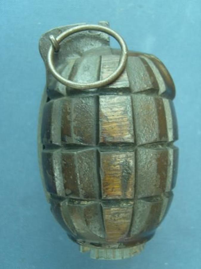 1940 DATED No 36 MILLS GRENADE BY EE Co