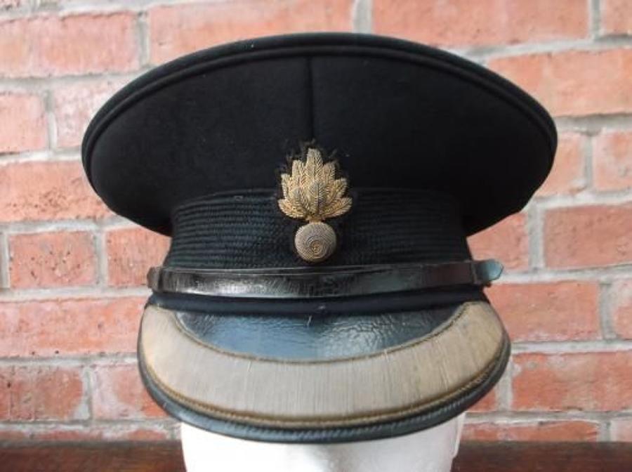 BRITISH WW2 GRENADIER GUARD OFFICERS FIELD SERVICE CAP.