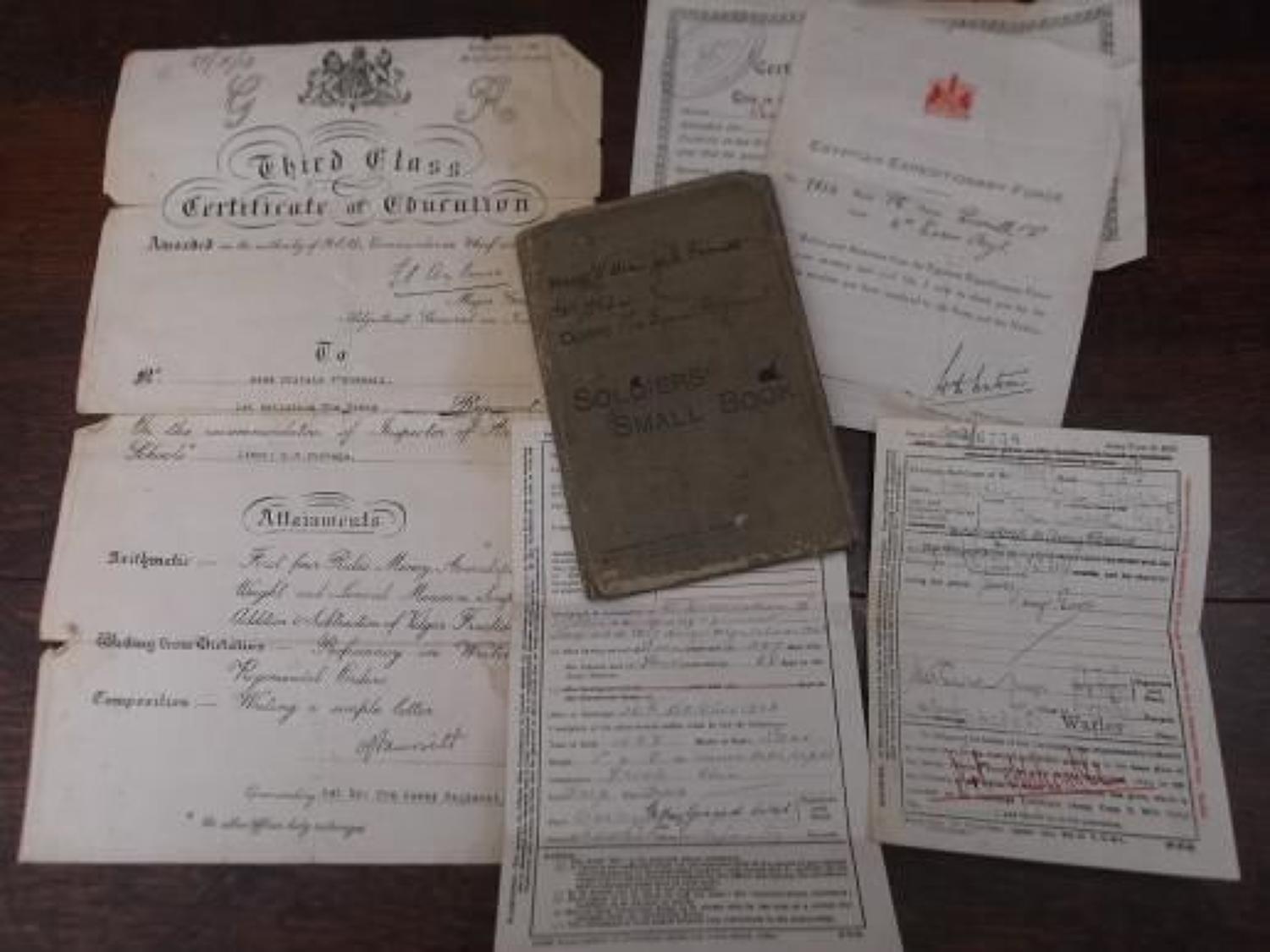 WW1 SOLDIERS SMALL BOOK, DISCHARGE CERTIFICATE & PAPERS