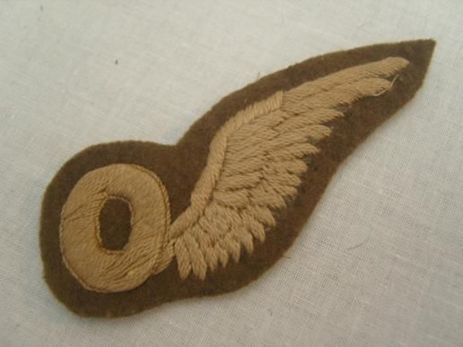 WW1 British RFC Observers half wing badge.