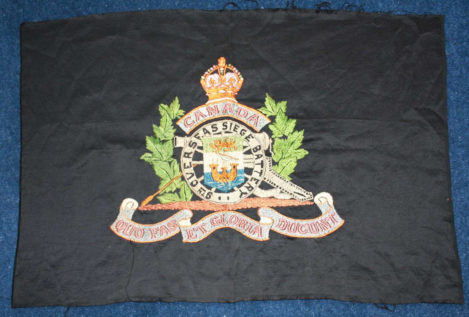 LARGE EMBROIDERED WW1 BADGE OF THE CANADIAN ARTILLERY