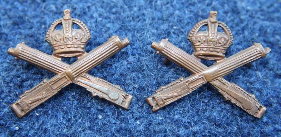 Pair WW1 British Army Officers Bronze Machine Gun Corps Collar Badges