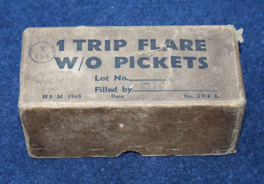 WW2 British Army 1945 Dated Trip Flare Cardboard Box (Empty)