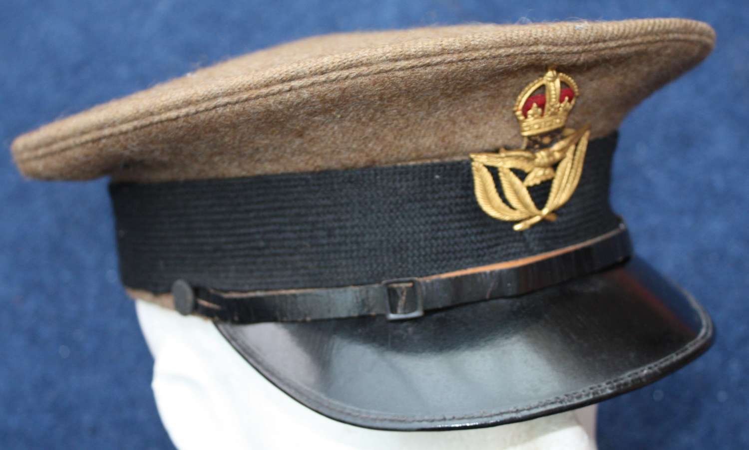 1918 RAF Royal Air Force Warrant Officers Peak Cap & Brass Badge.