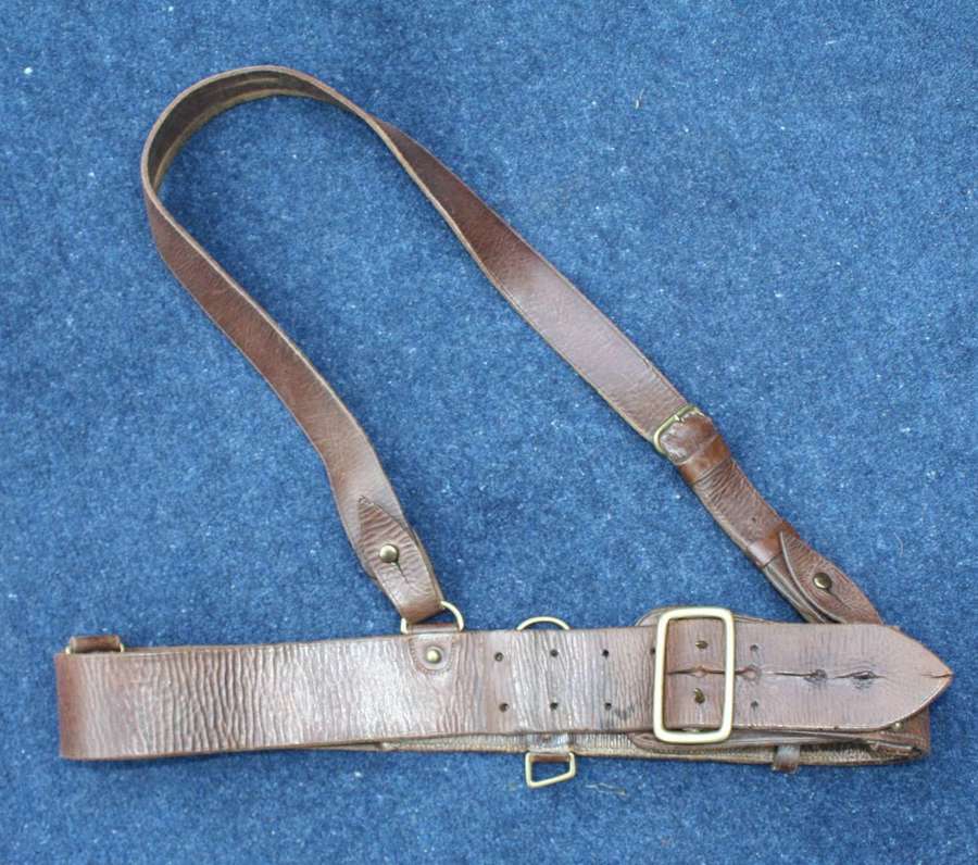1918 DATED BRITISH ARMY OFFICERS LEATHER SAM BROWNE BELT & CROSS STRAP