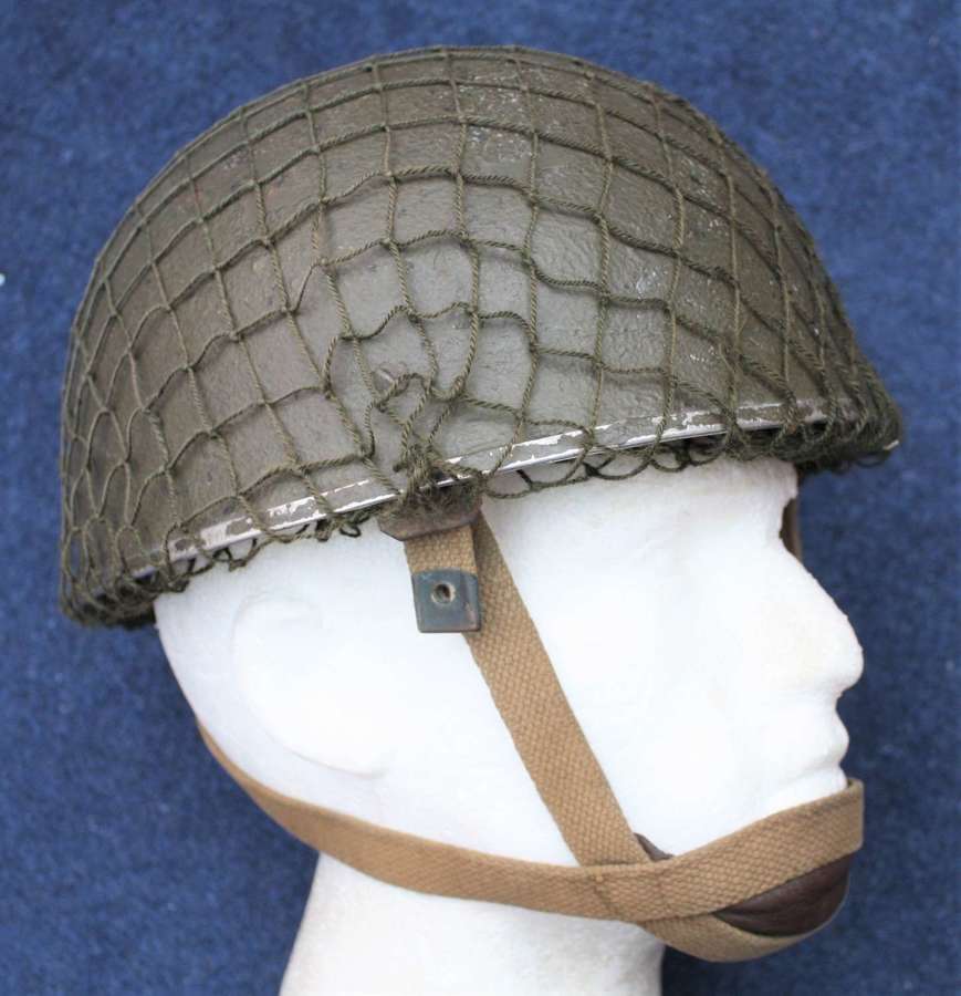 Post WW2 British Army Paratroopers Helmet CCL Size 7 Dated 1955.