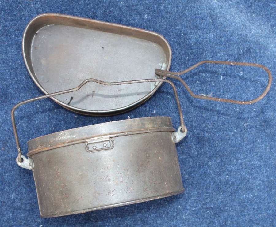 WW1 British Army Mess Tin. Dublin Makers Mark