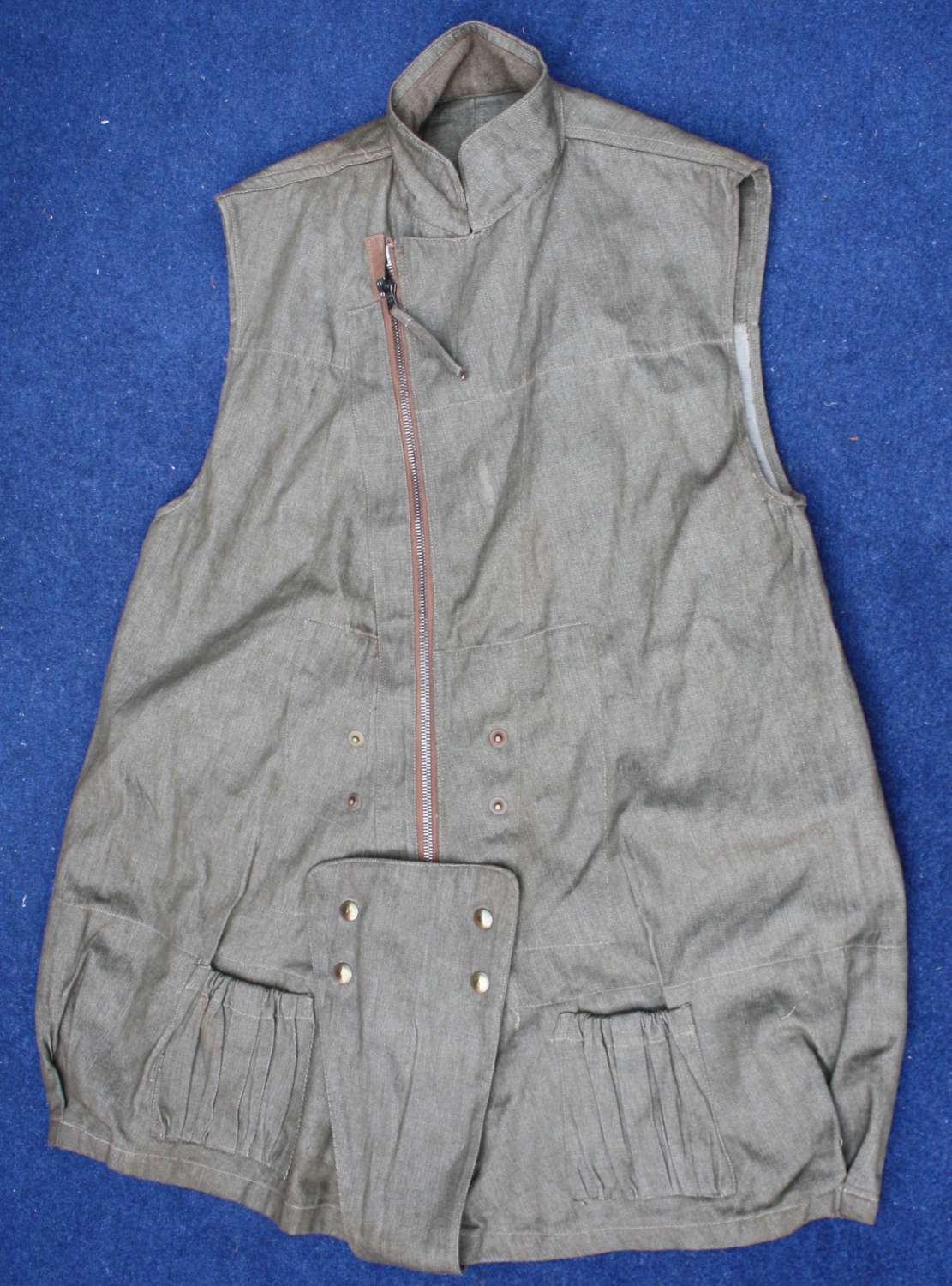 1942 Dated British Paratroopers Smock Unissued Condition.