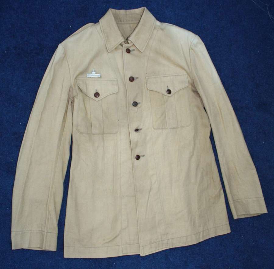 WW1 British Army Other Ranks Khaki Drill Tunic & Leather Buttons.