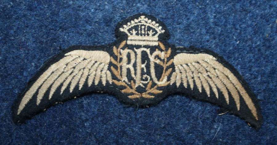 WW1 Royal Flying Corps Pilot's Wings Badge.