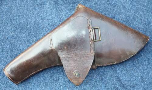 WW1 British Army Leather Officers Holster. In very good condition. All complete