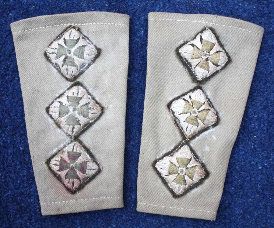 WW2 British Army Officers (Captain) KD Shoulder rank pair.
