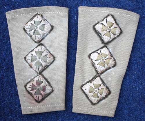 WW2 British Army Officers (Captain) KD Shoulder rank pair.