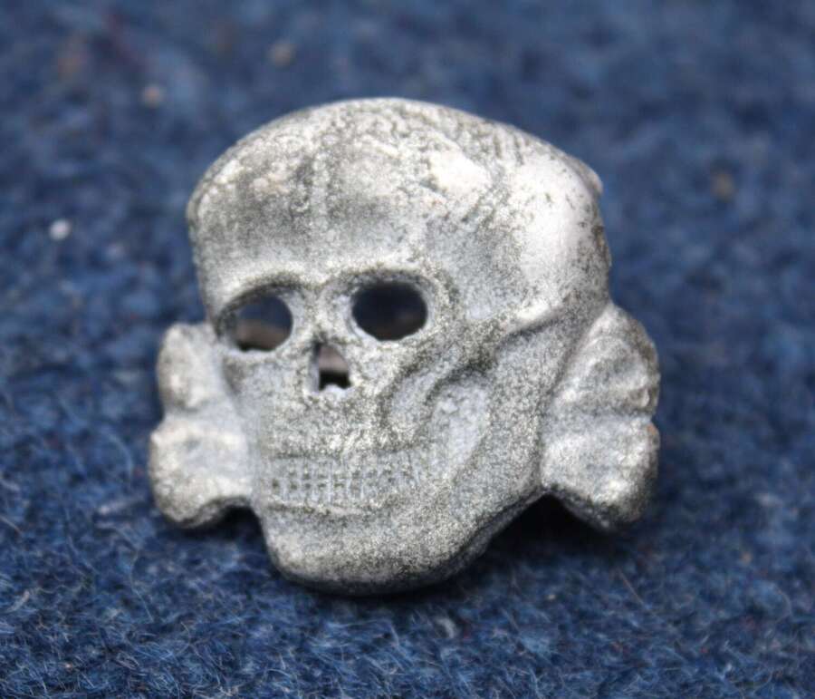 WW2 German Waffen SS skull Cap badge. Makers stamp.