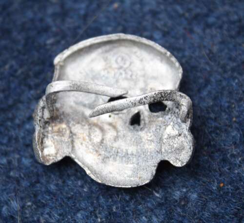 WW2 German Waffen SS skull Cap badge. Makers stamp.