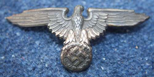 WW2 German army uniform (tunic or cap) bronze Eagle badge