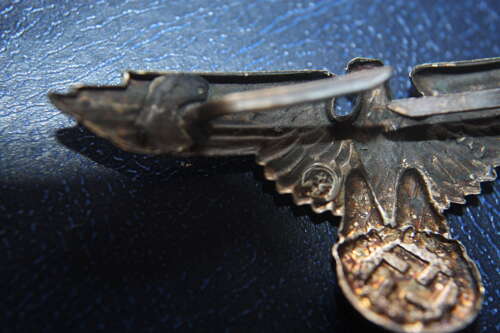 WW2 German army uniform (tunic or cap) bronze Eagle badge