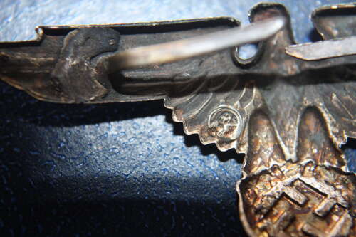 WW2 German army uniform (tunic or cap) bronze Eagle badge