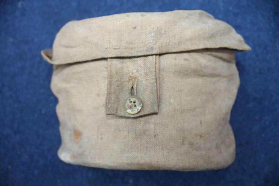 British WW1 pair of mess tins and cover. Dated 1918 Mitcham. Very Good condition.