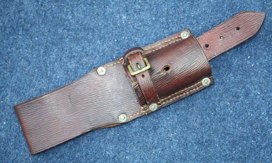 WW1 1914 pattern Leather O/R Bayonet Frog. 1915 dated.